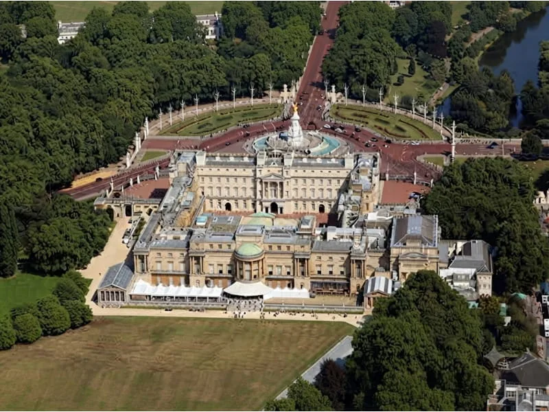 Cung điện Buckingham – Biểu tượng nổi tiếng của Hoàng gia Anh